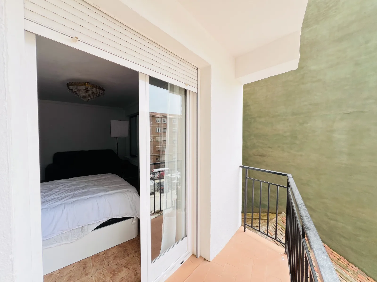 Piso en calle Miguel Servet 4